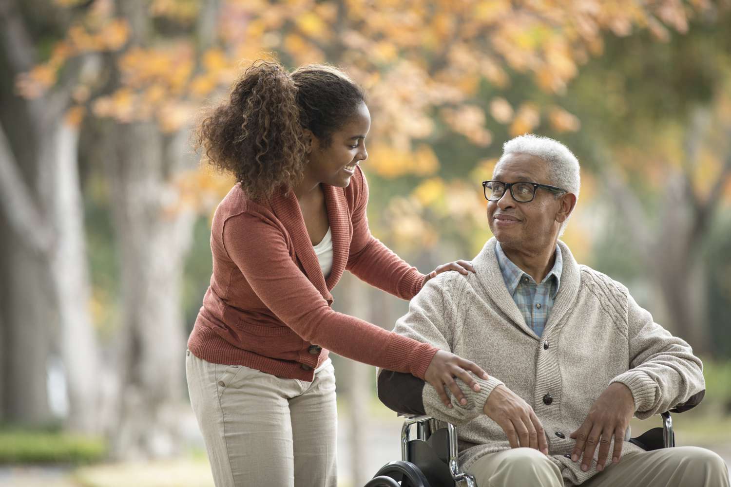caregiver-CreativeRFTerryVineGettyImages-56cd9ca53df78cfb37a3276b caregiver-CreativeRFTerryVineGettyImages-56cd9ca53df78cfb37a3276b